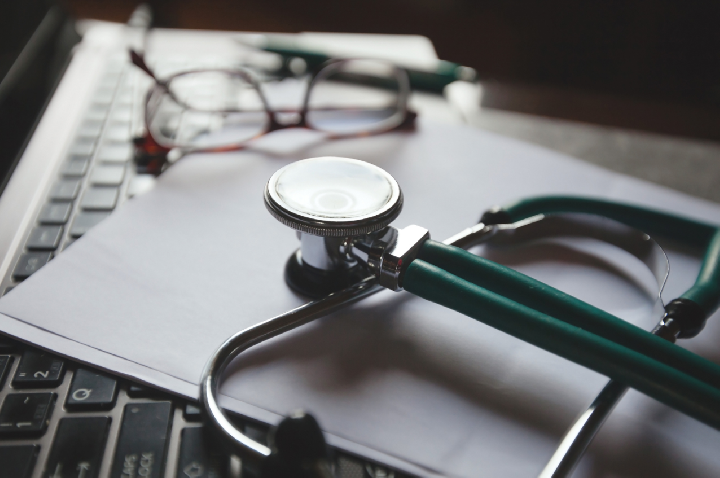 A importância dos exames médicos na prevenção de acidentes de trabalho